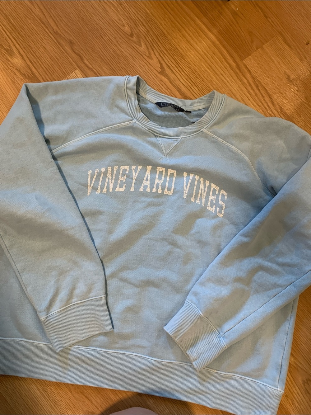 Vineyard Vines women’s Pastel Blue Crewneck Sweatshirt